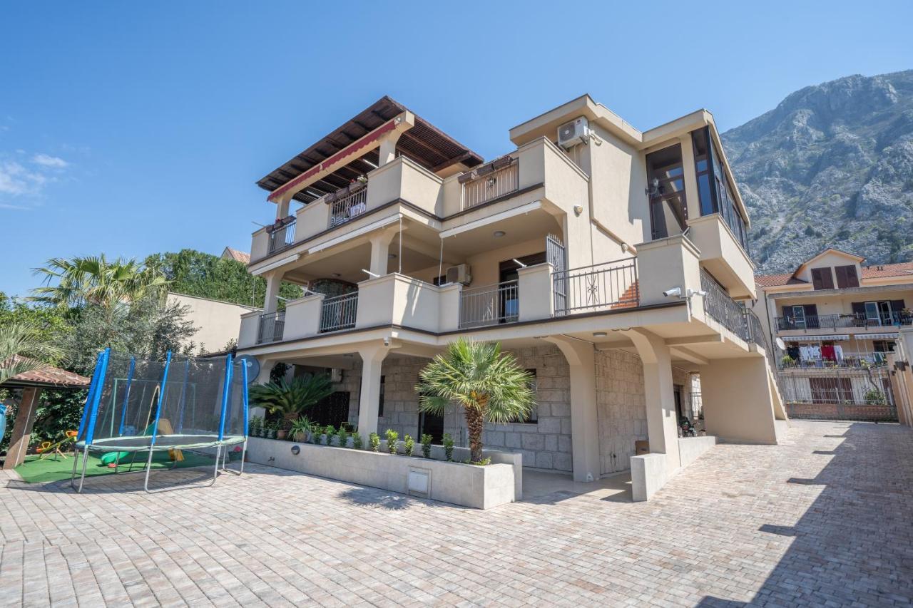 Apartments Milunovic Kotor Exteriör bild